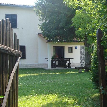 Apartmani Aldo Roč Exterior foto